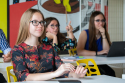 Sugrįžta grupiniai bendrinės anglų kalbos kursai